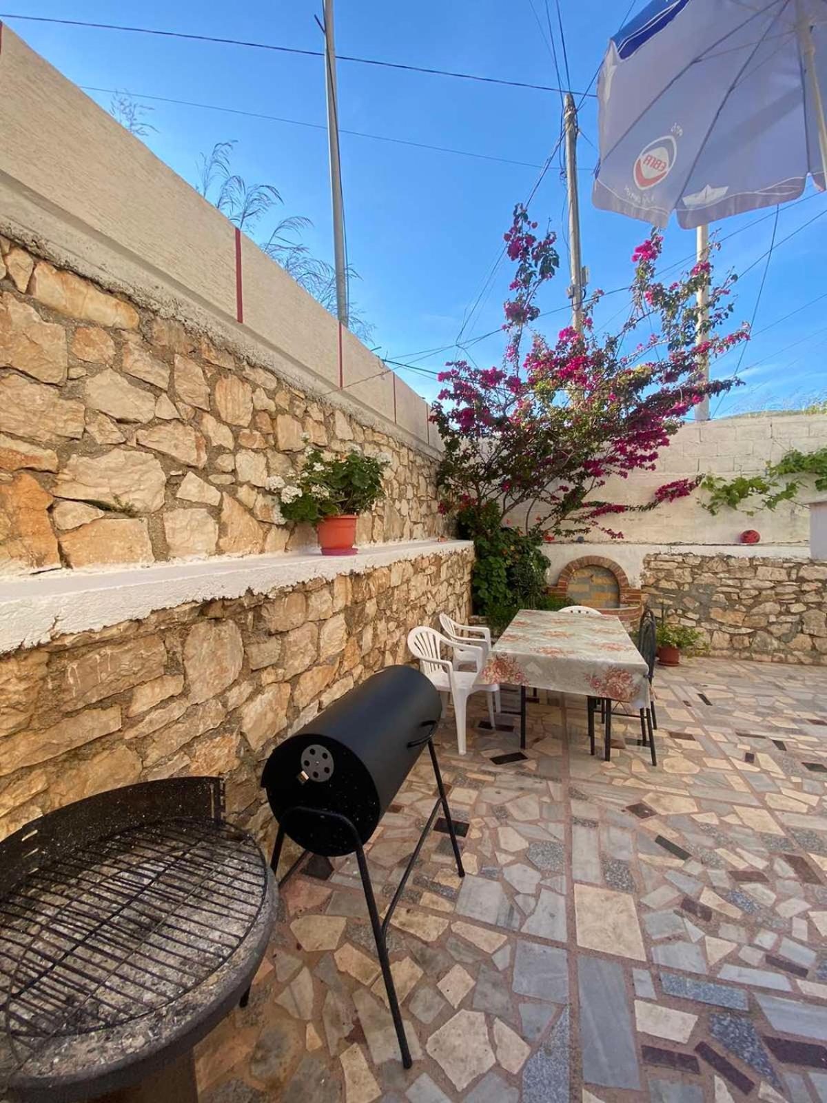 סרנדה Mariana Apartments מראה חיצוני תמונה