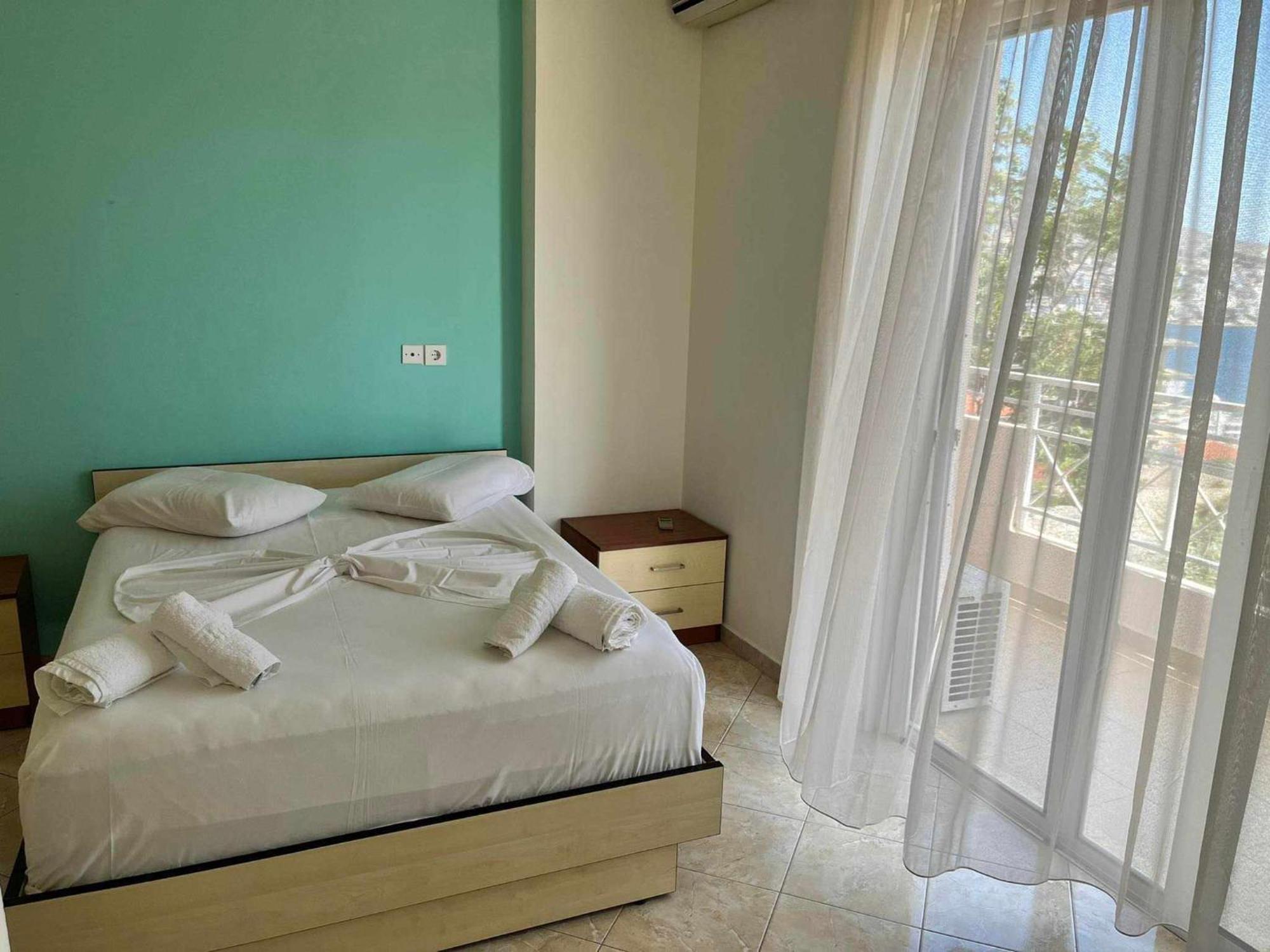 סרנדה Mariana Apartments מראה חיצוני תמונה