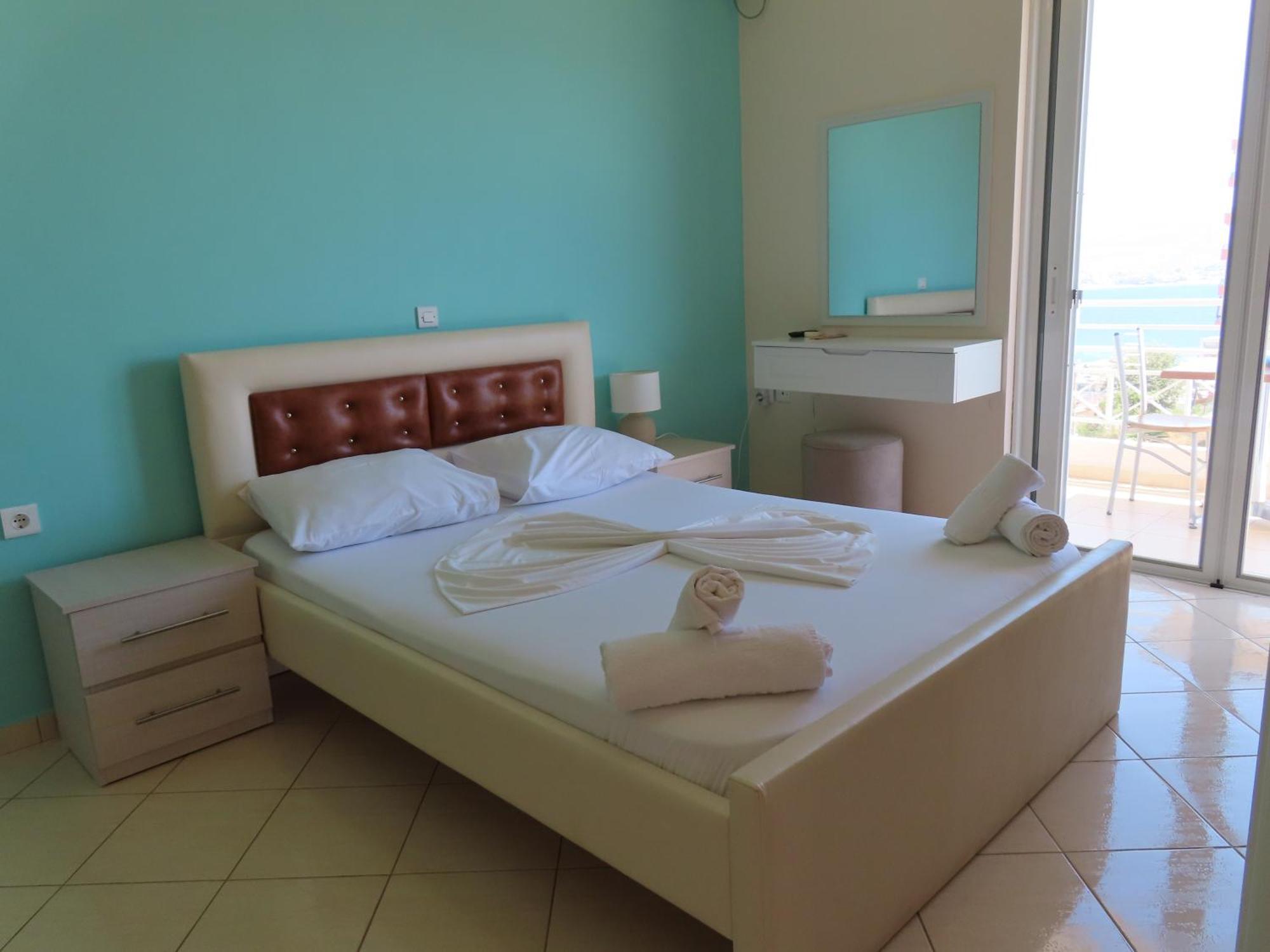 סרנדה Mariana Apartments מראה חיצוני תמונה