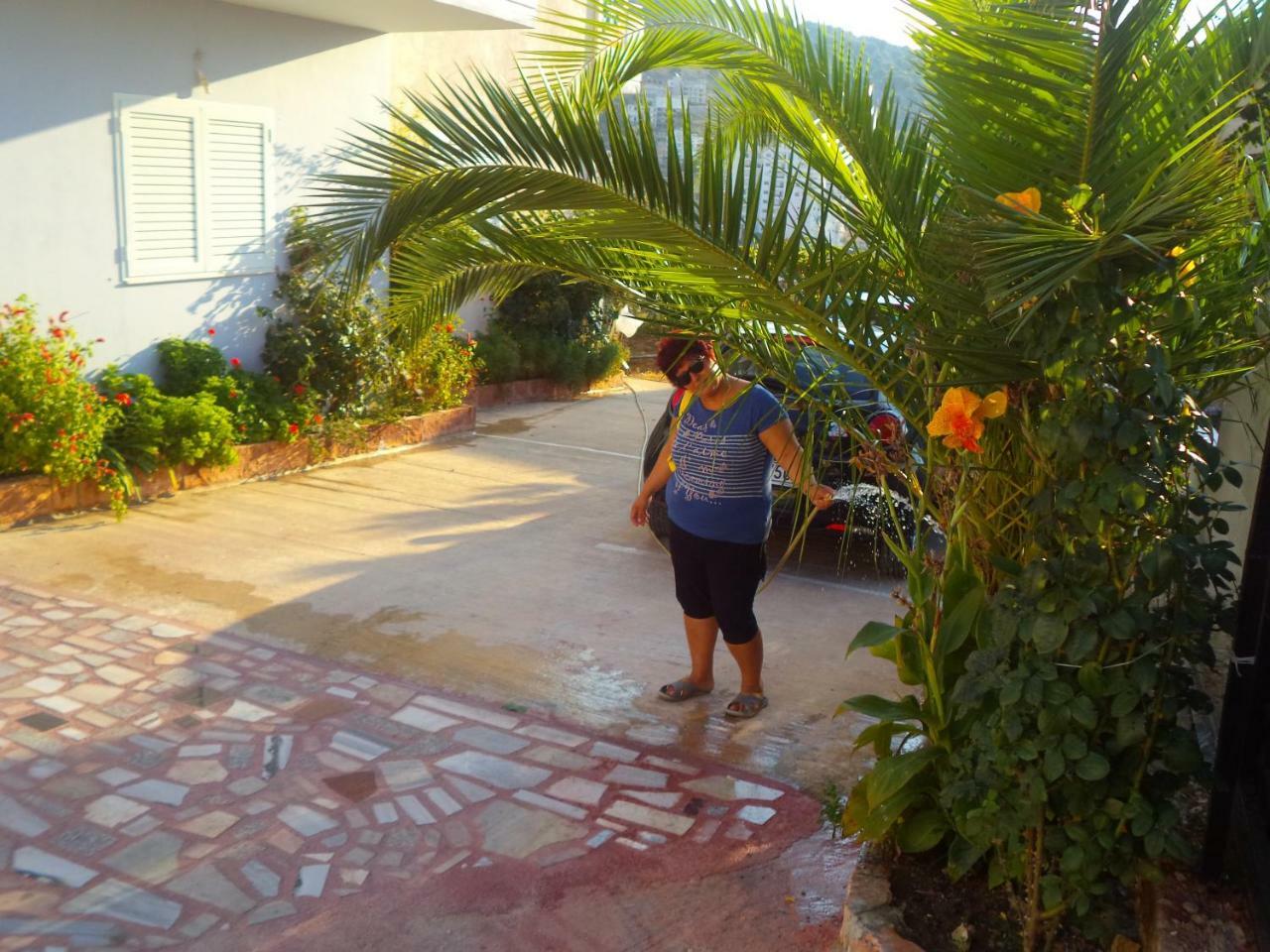 סרנדה Mariana Apartments מראה חיצוני תמונה