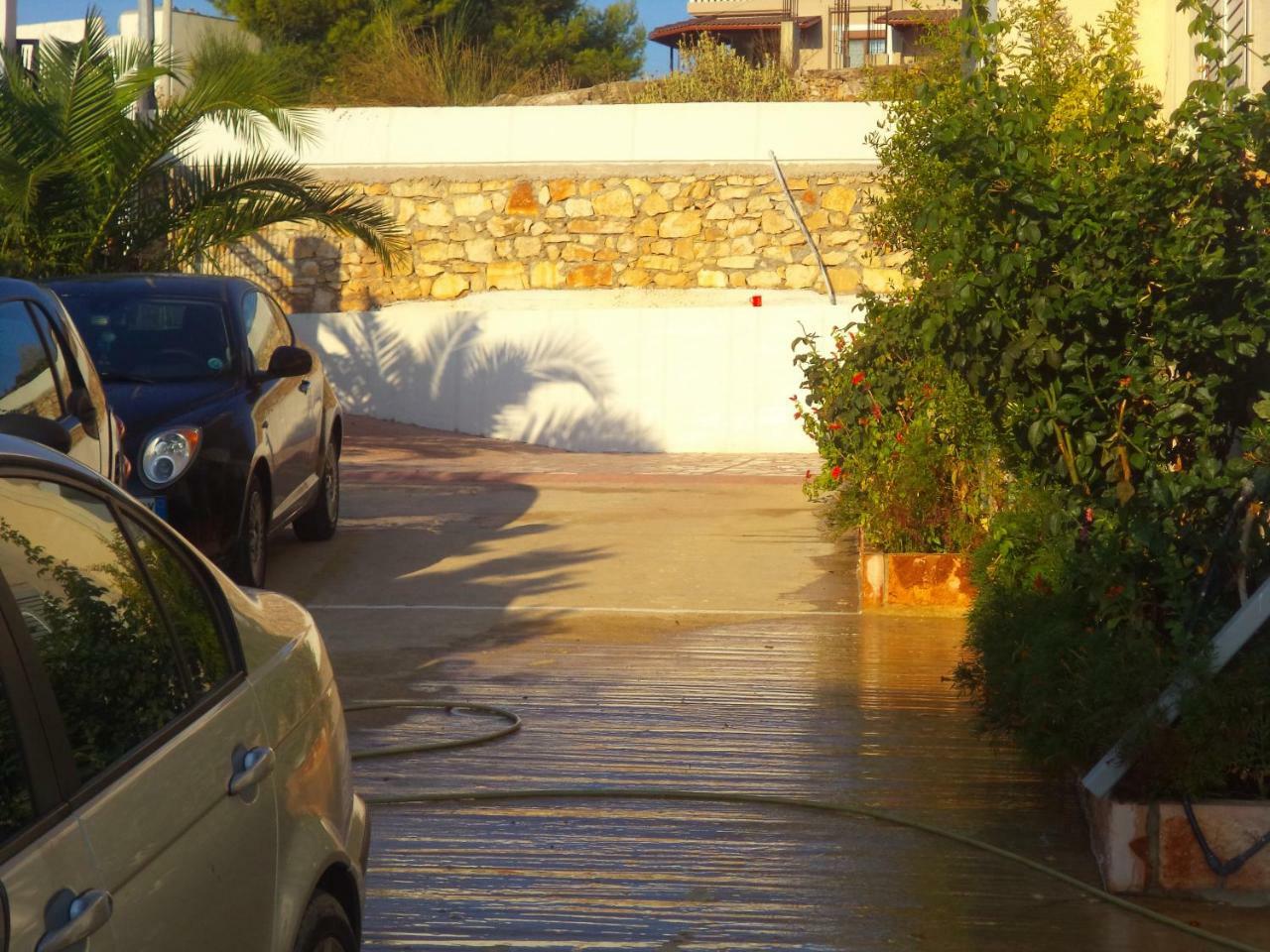 סרנדה Mariana Apartments מראה חיצוני תמונה