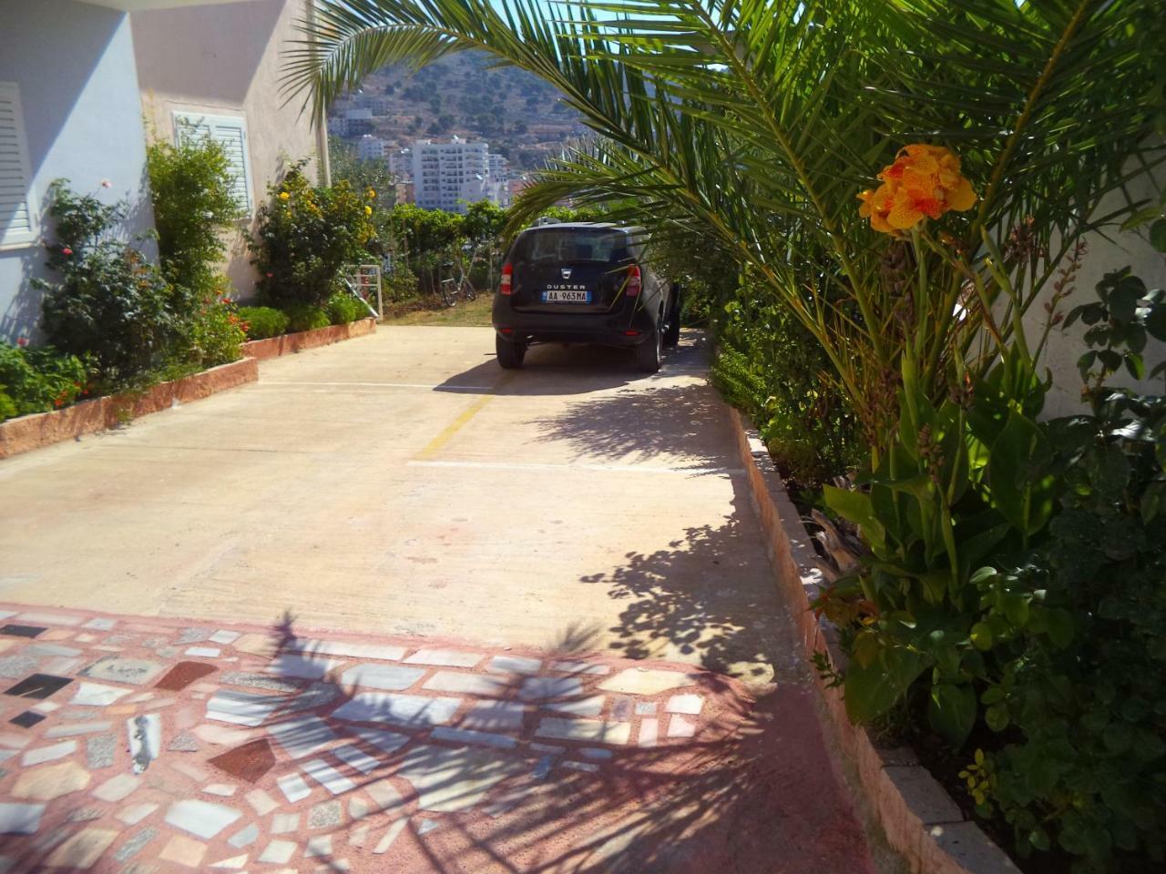 סרנדה Mariana Apartments מראה חיצוני תמונה